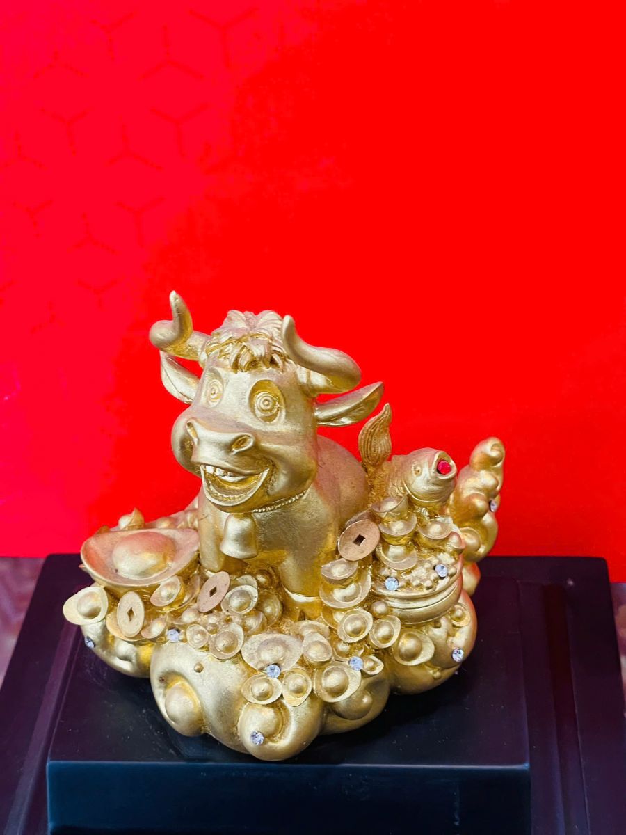 Kim Ngưu Tụ Bảo – Tượng Trâu Vàng Tài Lộc 